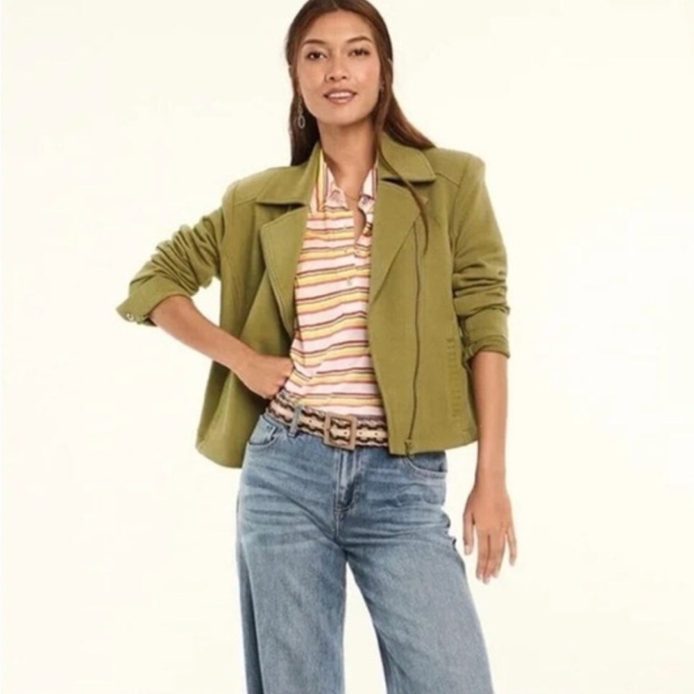 Cabi Road Trip Cotton Jacket Asymmetrical Zip moss colored size L NWT